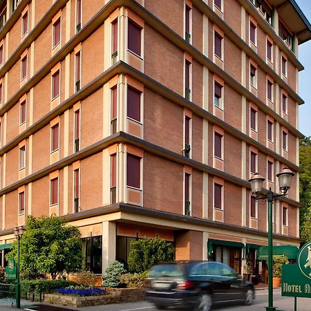 Готель Ambasciatori 4*