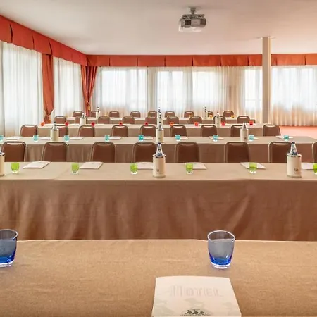 Готель Ambasciatori