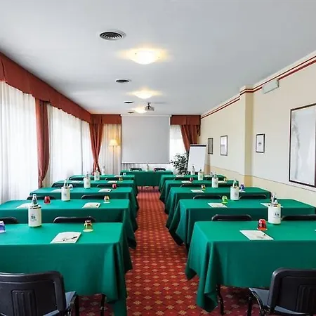 Ambasciatori Готель Брешія