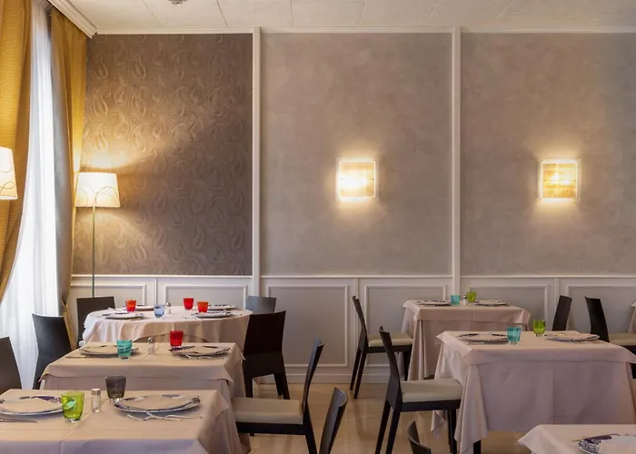 オテル アンバシアトリ ホテル ブレシア