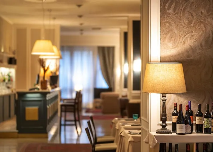 ホテル オテル アンバシアトリ